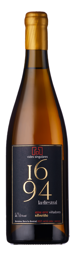 Vides Singulares, 1694 La Diestral Albariño, VdT Val de Miño-ourense, Galicia, Spain, 2020